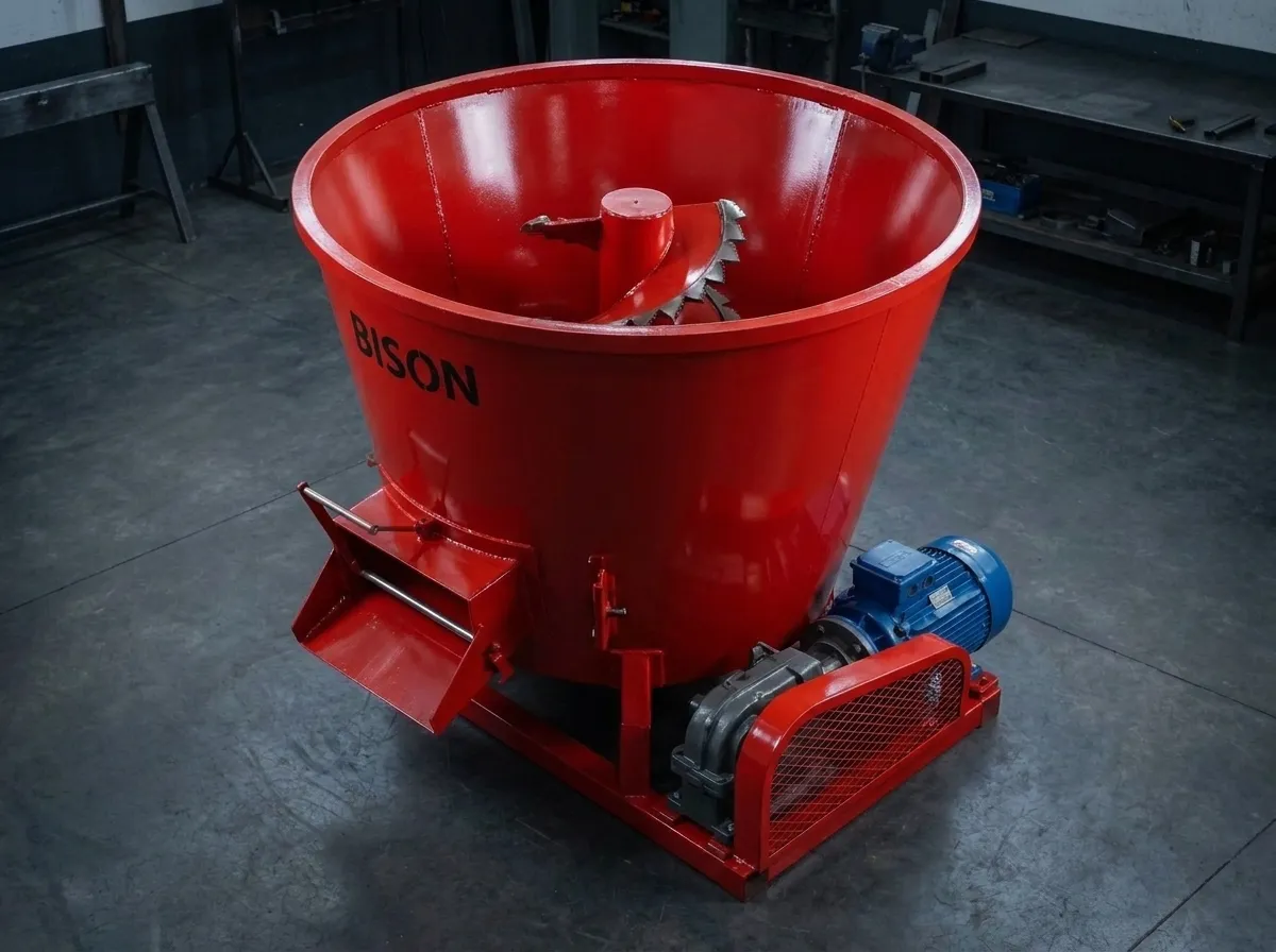 Revolvedora y mezcladora vertical cónica de forraje para pacas enteras de 1 y 2 toneladas Grupo Bison Texcoco